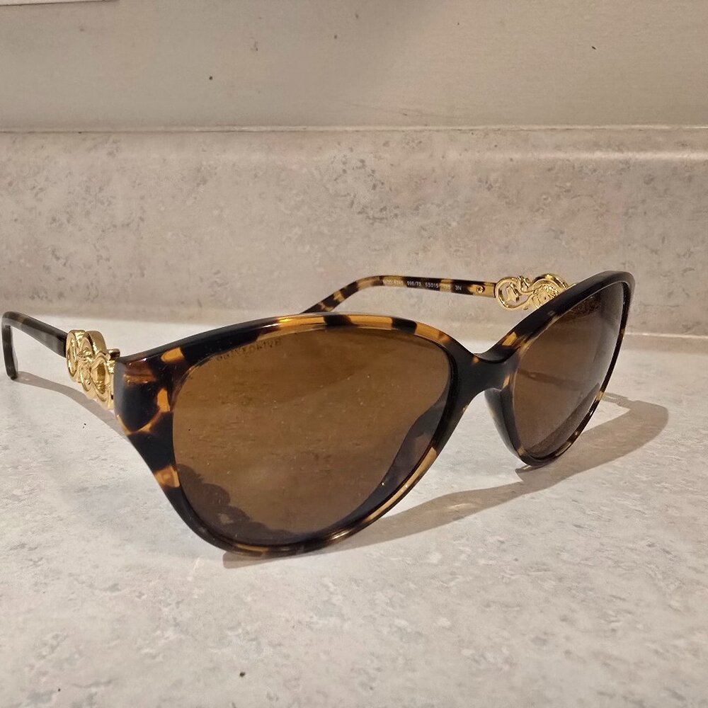 Tortoiseshell Cat-Eye Sunglasses with Gold Accents - Brown Lenses